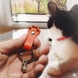 画像3: 猫の手 キーホルダー 肉球 本革 レザー 猫 小物 オリジナル かわいい (3)